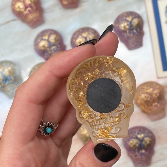 PACK OF 4 Magnets Sugar Skull Colorful Resin Art - Picture 5 of 16